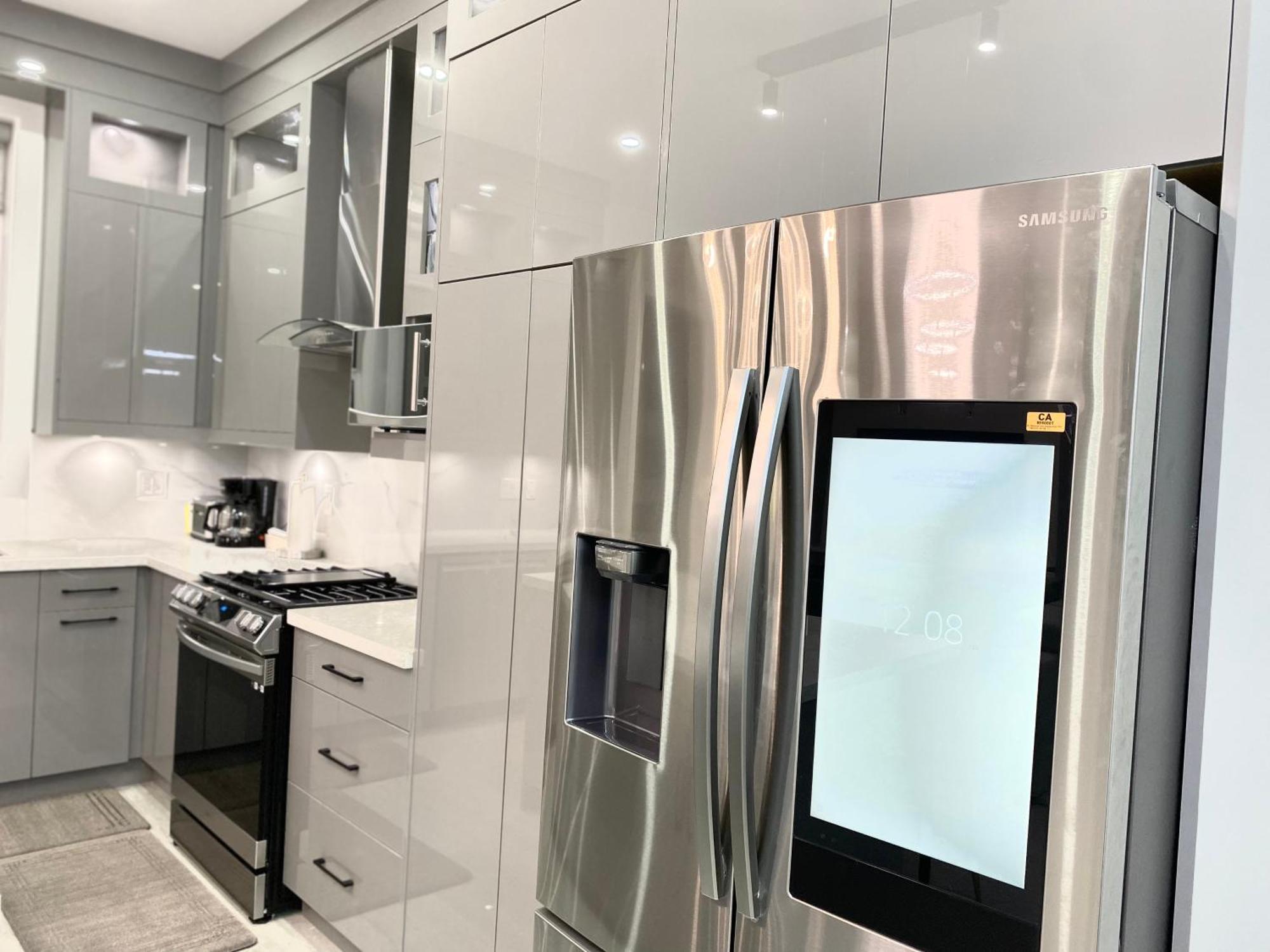 Modern And New House Near Pne With Big Garden And Free Parking Apartment Vancouver Exterior foto